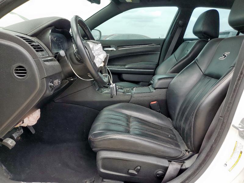  CHRYSLER 300 2022 Белый