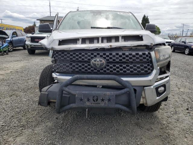  TOYOTA TUNDRA 2018 Сріблястий