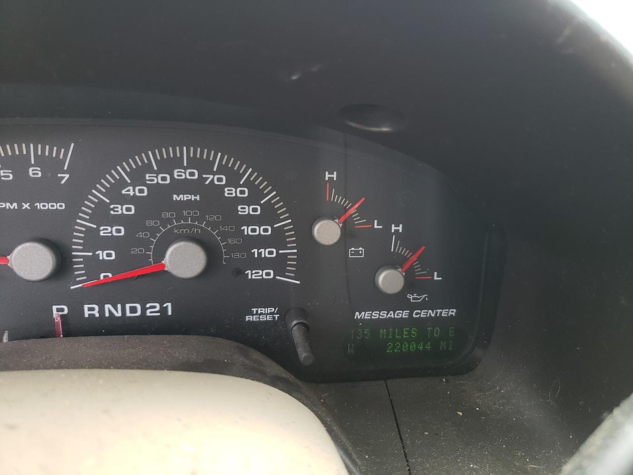2004 Ford Expedition Eddie Bauer VIN: 1FMRU17W74LA68372 Lot: 56393515