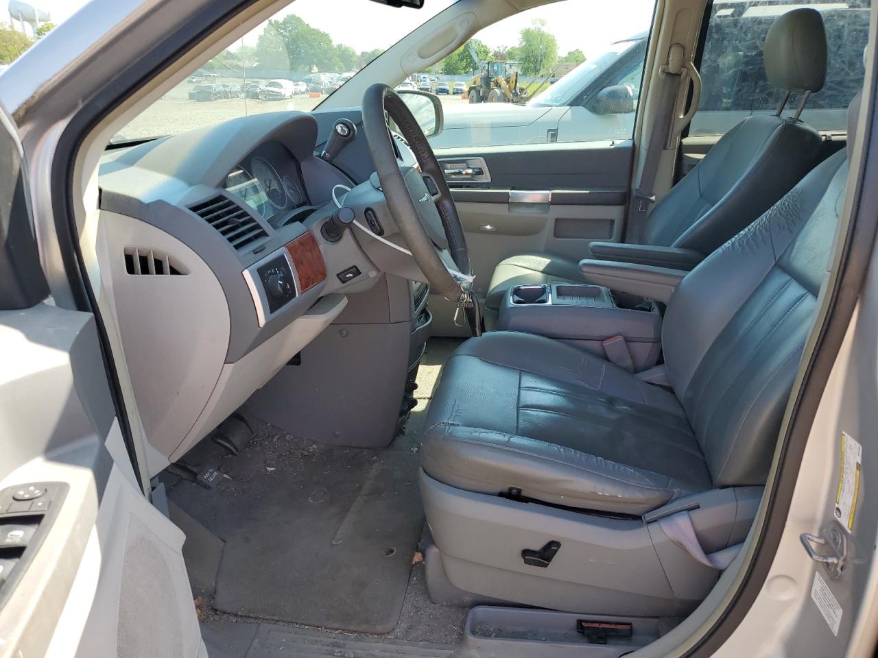 2008 Chrysler Town & Country Touring VIN: 2A8HR54P88R828885 Lot: 56291625