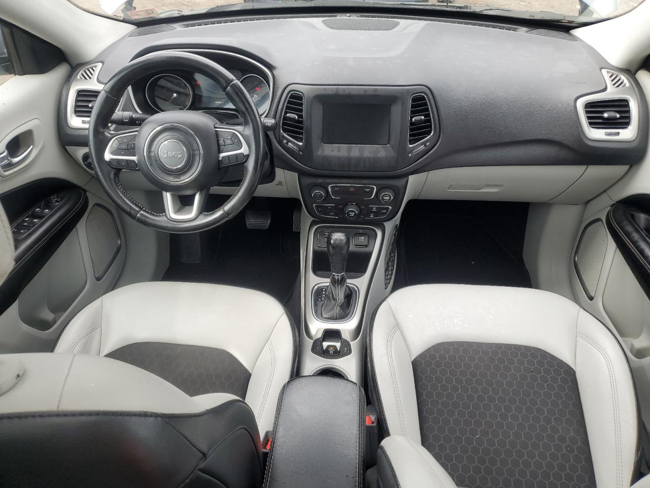 2019 Jeep Compass Latitude VIN: 3C4NJCBB8KT832713 Lot: 57109145