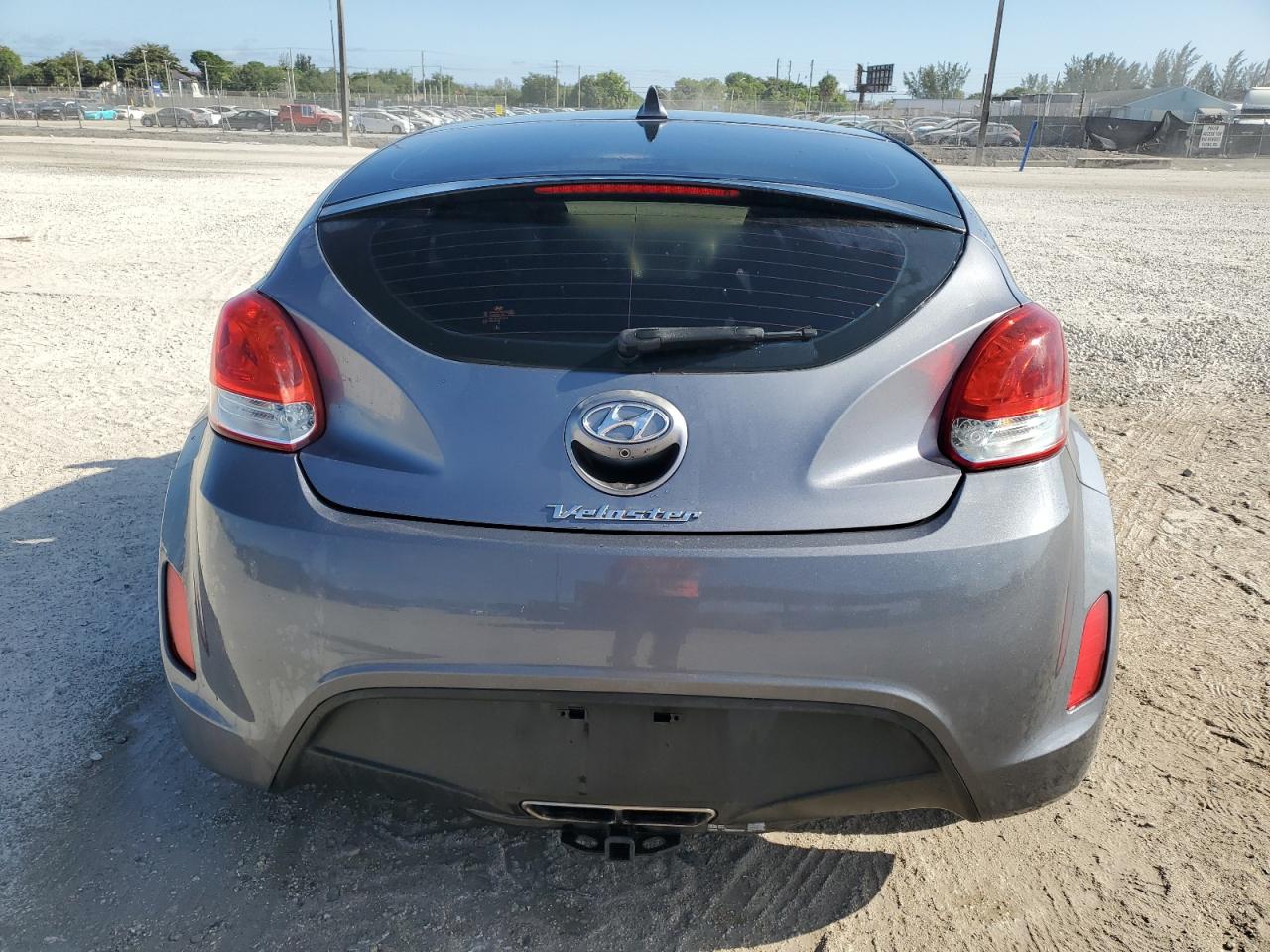 2016 Hyundai Veloster VIN: KMHTC6AD7GU300528 Lot: 57501955