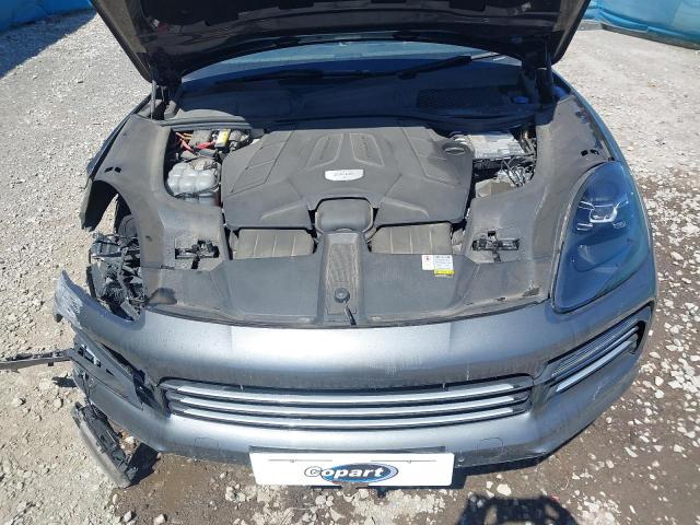 2019 PORSCHE CAYENNE V6