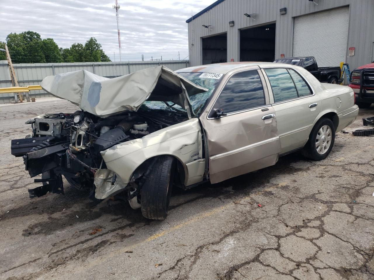 2005 Mercury Grand Marquis Ls იყიდება Rogersville-ში, MO - Front End