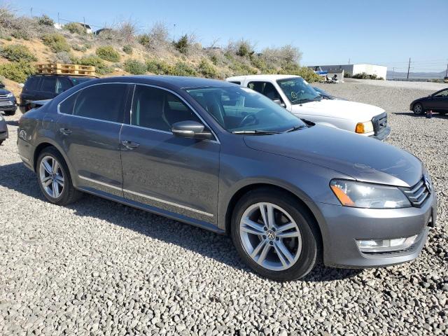  VOLKSWAGEN PASSAT 2015 Szary