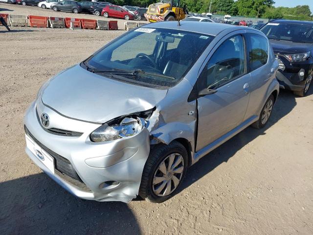 TOYOTA AYGO VVT-I 2013