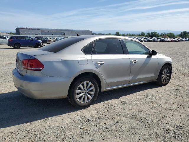  VOLKSWAGEN PASSAT 2012 Srebrny