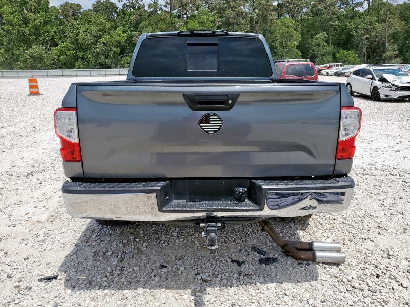  NISSAN TITAN 2017 Silver