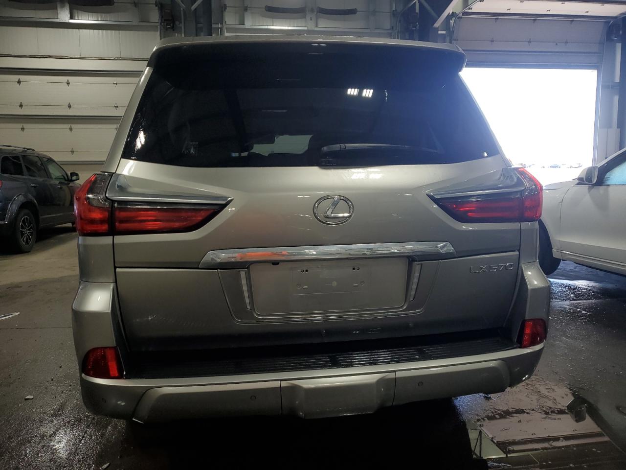 2018 Lexus Lx 570 VIN: JTJHY7AX6J4261835 Lot: 55998945