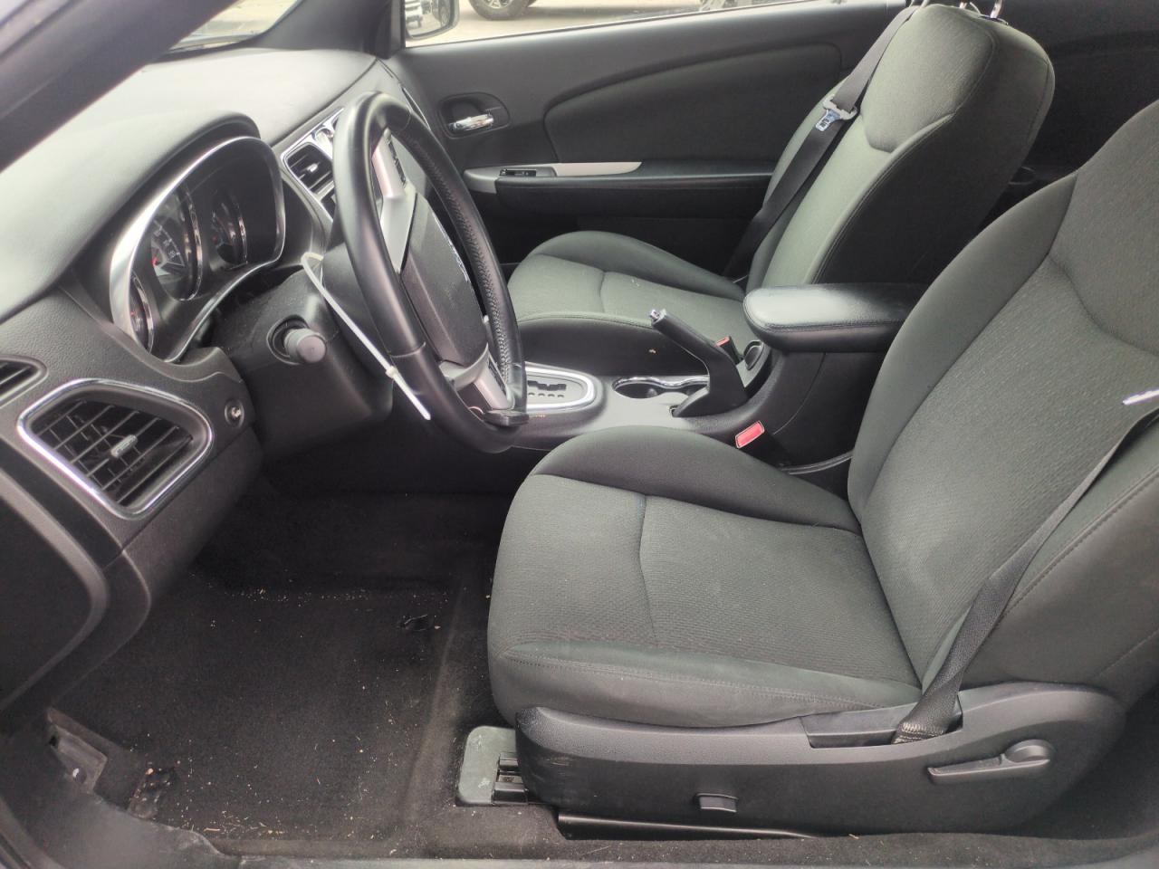 2011 Chrysler 200 Touring VIN: 1C3BC2EG6BN613333 Lot: 56824425