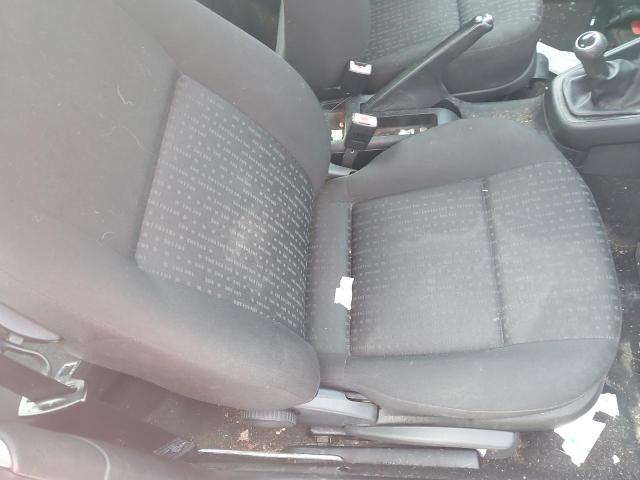 2003 VOLKSWAGEN GOLF MATCH