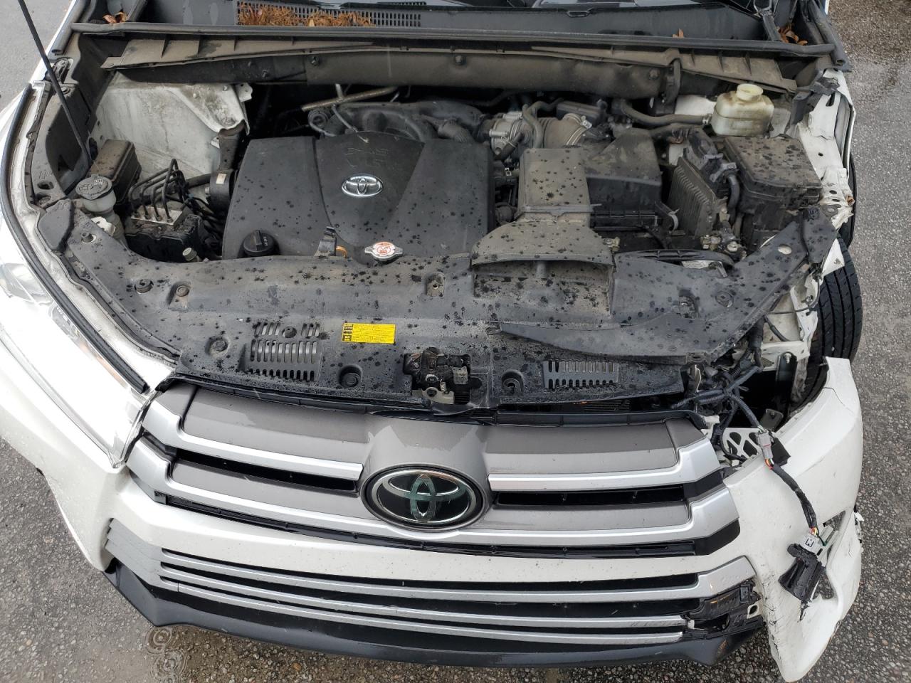 2018 Toyota Highlander Se VIN: 5TDKZRFH2JS265873 Lot: 56623075