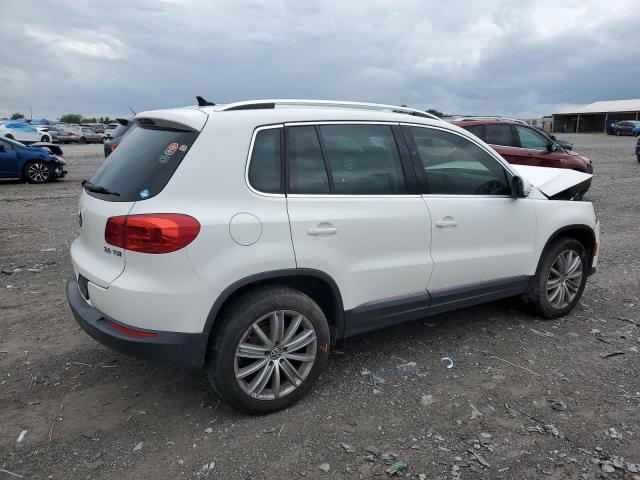 Parquets VOLKSWAGEN TIGUAN 2014 Biały