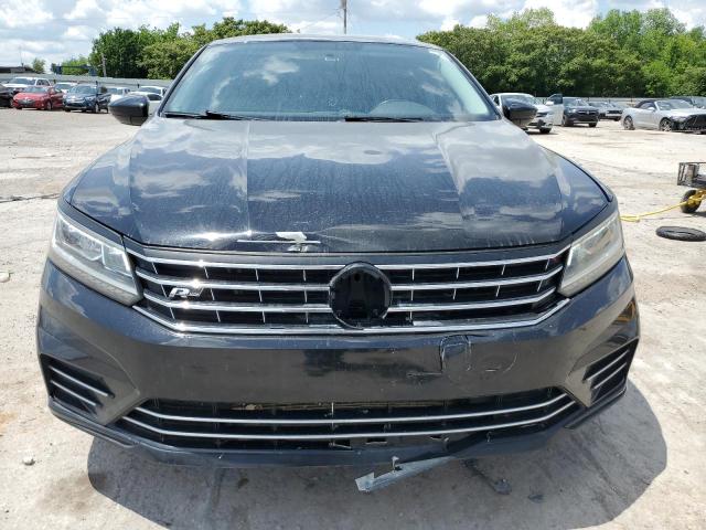 VOLKSWAGEN PASSAT 2016 Черный
