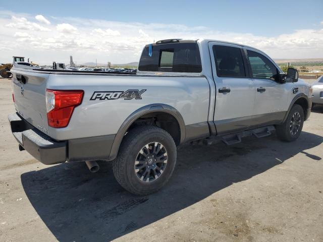 2017 NISSAN TITAN XD SL