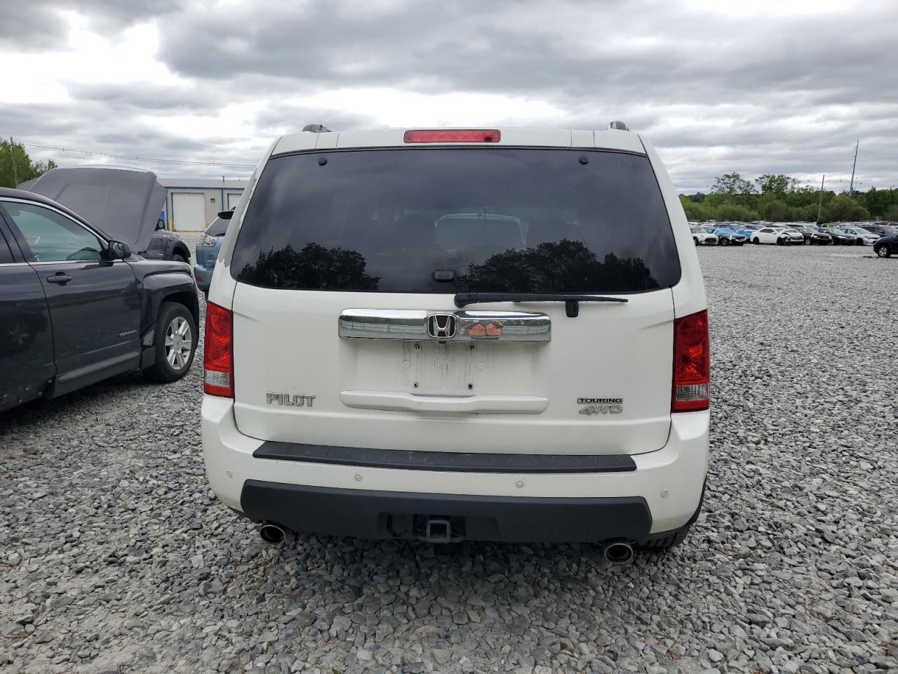 2011 Honda Pilot Touring VIN: 5FNYF4H96BB069081 Lot: 57438885
