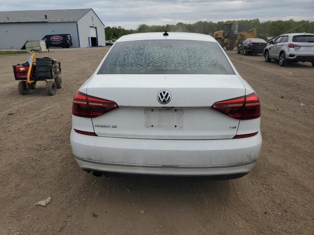  VOLKSWAGEN PASSAT 2017 Белый