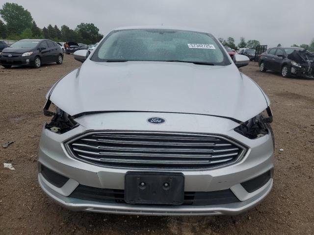  FORD FUSION 2018 Сріблястий
