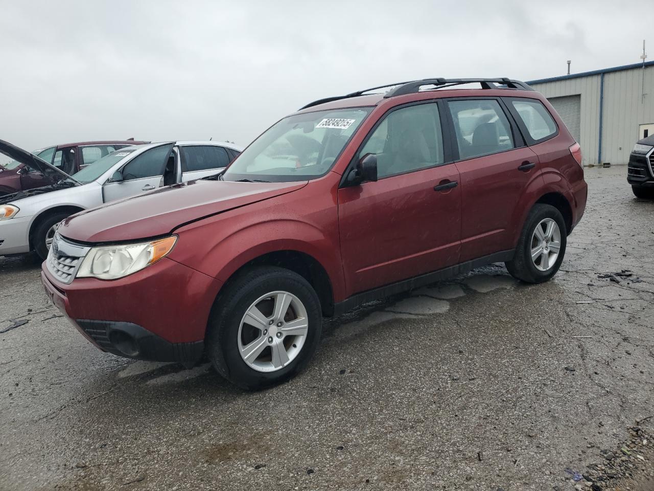 2011 Subaru Forester 2.5X продається в Kansas City, KS - Minor Dent/Scratches