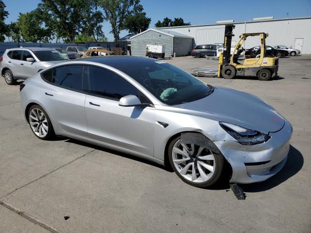  TESLA MODEL 3 2018 Srebrny