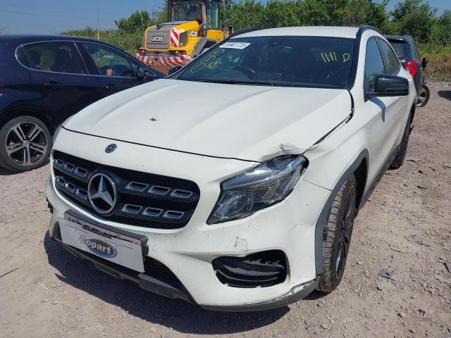 MERCEDES BENZ GLA 200 AM 2017