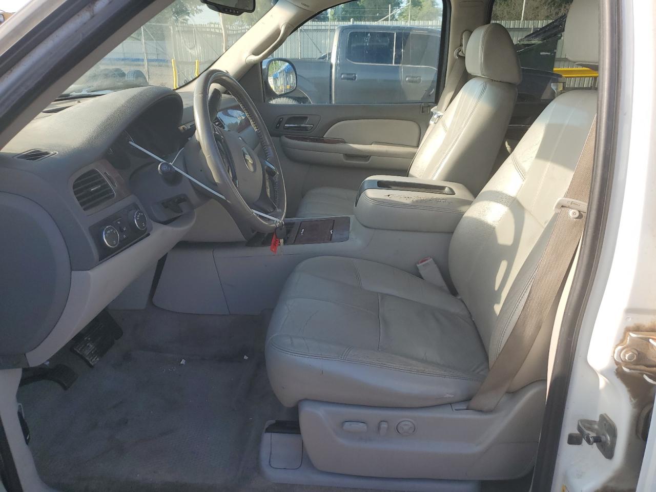 2007 Chevrolet Suburban K1500 VIN: 3GNFK16377G239635 Lot: 55849405