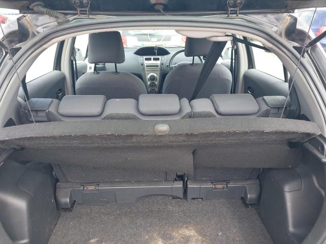 2009 TOYOTA YARIS TR V