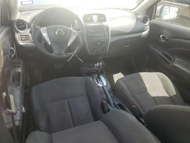  NISSAN VERSA 2017 Srebrny