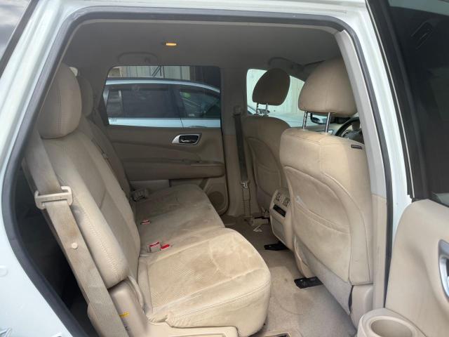 Parquets NISSAN PATHFINDER 2015 Biały