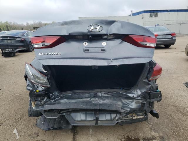  HYUNDAI ELANTRA 2018 Серый