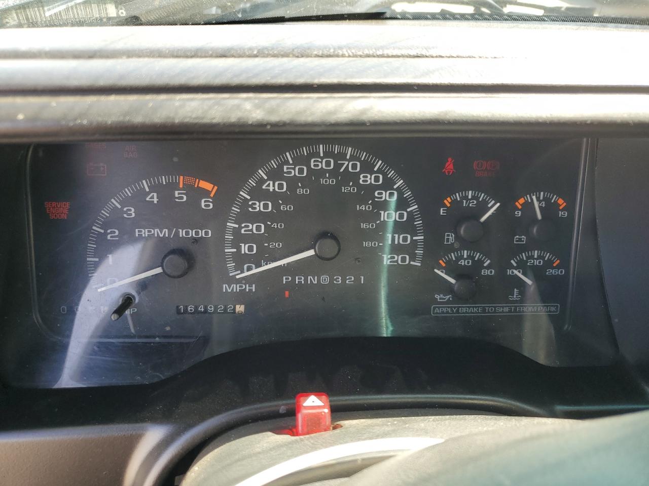 1997 Chevrolet Tahoe K1500 VIN: 3GNEK18R7VG11U275 Lot: 57352045