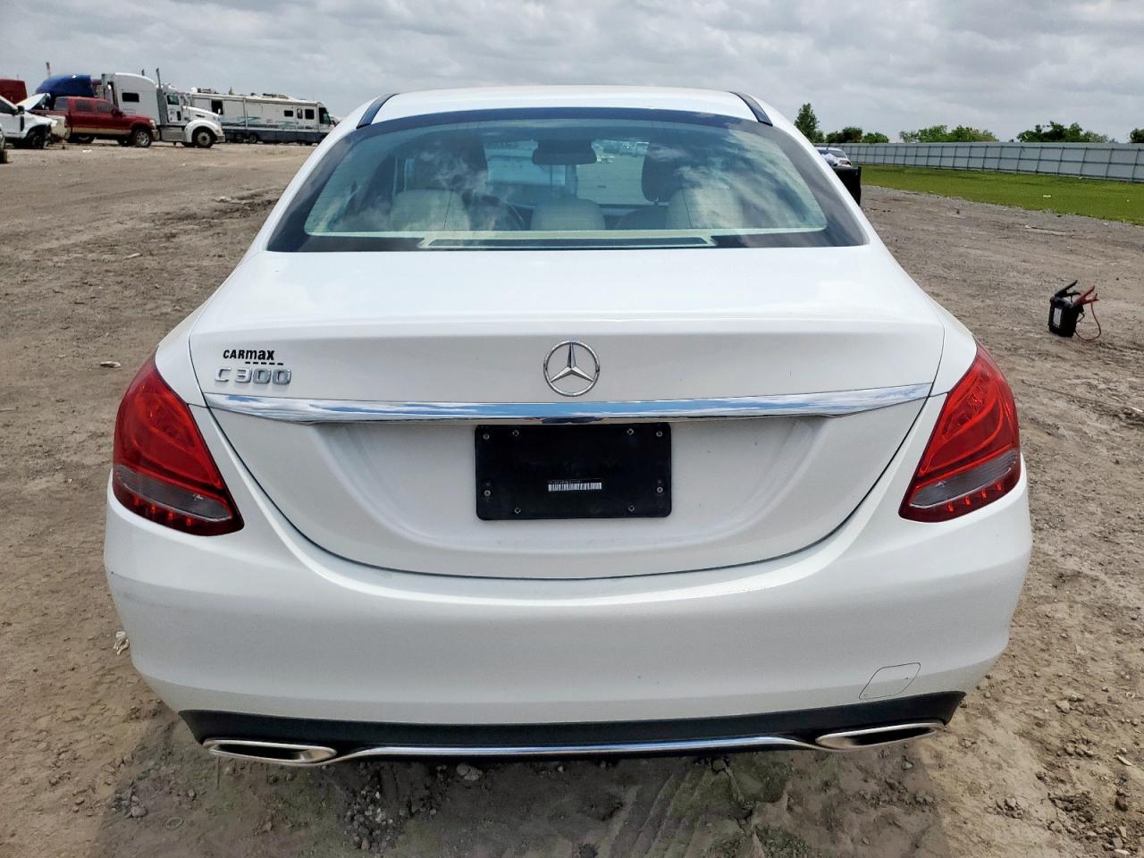 2018 Mercedes-Benz C 300 VIN: 55SWF4JB4JU271581 Lot: 57320325