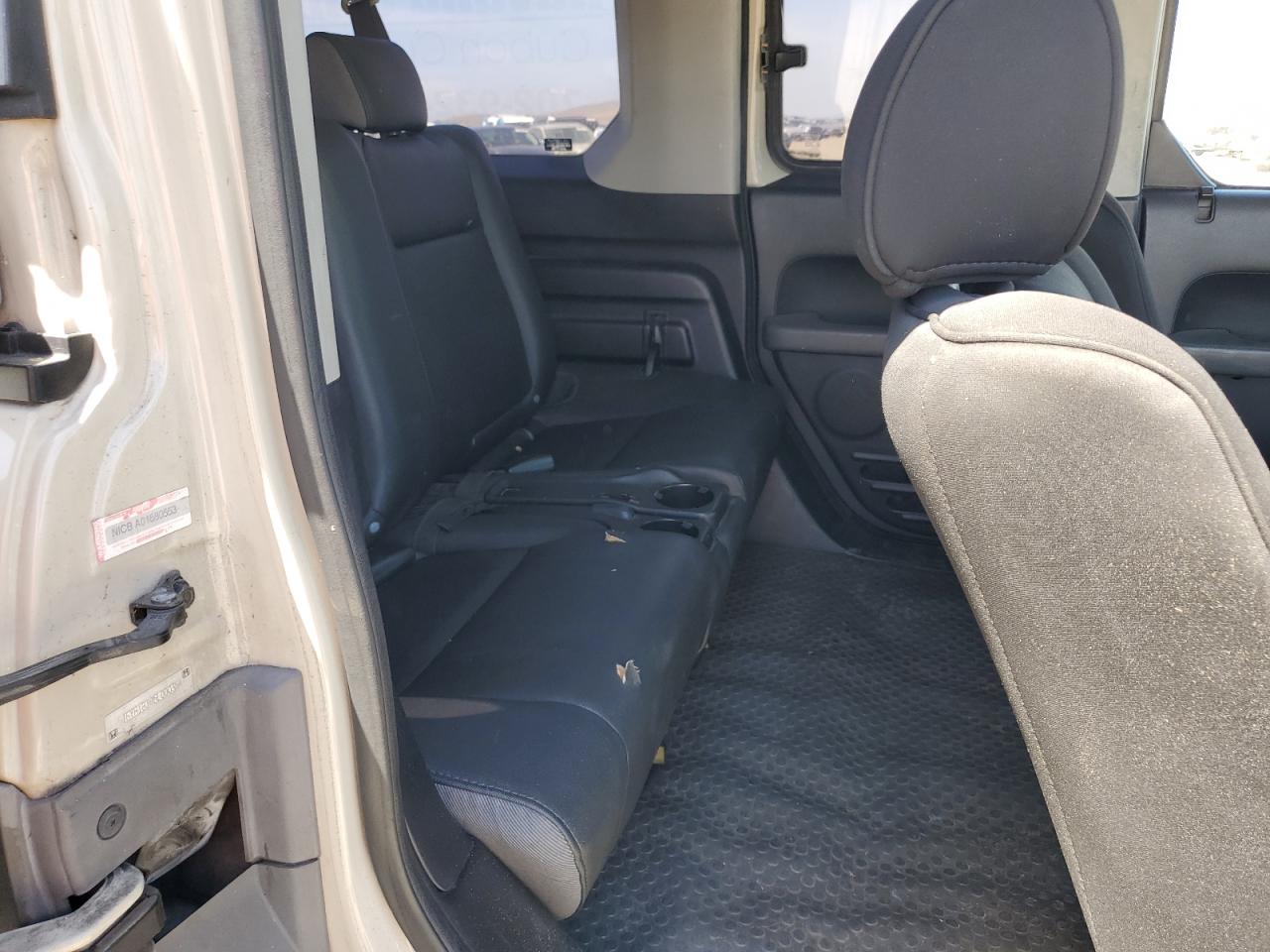 2005 Honda Element Lx VIN: 5J6YH18305L000354 Lot: 55852545