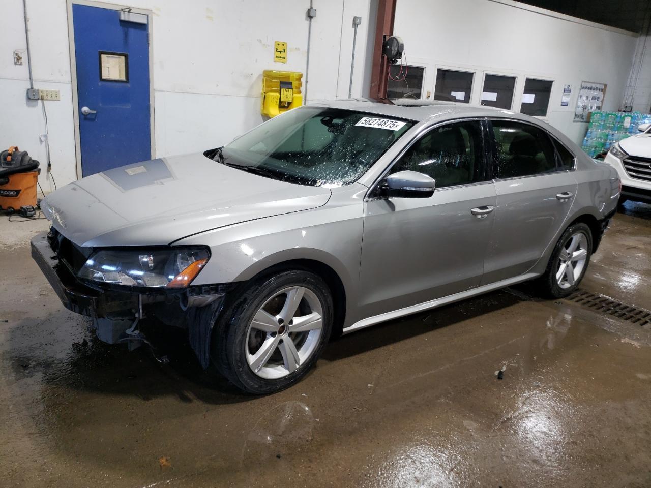 2013 Volkswagen Passat Se for Sale in Blaine, MN - Front End