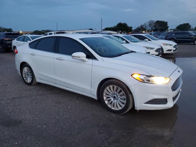 Седаны FORD FUSION 2016 Белый