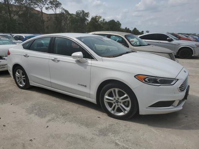 FORD FUSION 2018 Белый