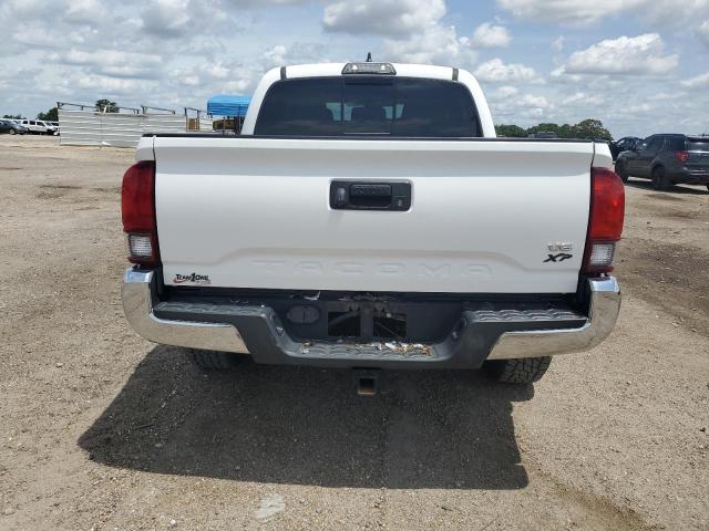  TOYOTA TACOMA 2018 Biały