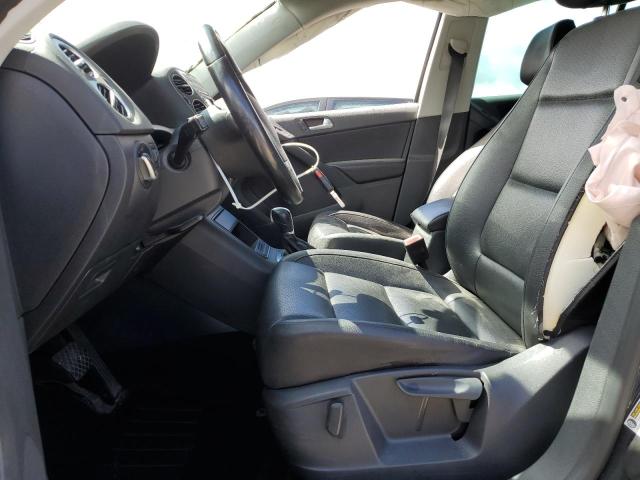  VOLKSWAGEN TIGUAN 2013 Чорний