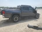 2016 Toyota Tacoma Double Cab zu verkaufen in Columbia, MO - Front End