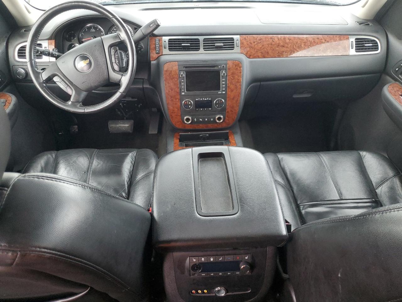 2007 Chevrolet Suburban K1500 VIN: 1GNFK16357J161905 Lot: 55074125