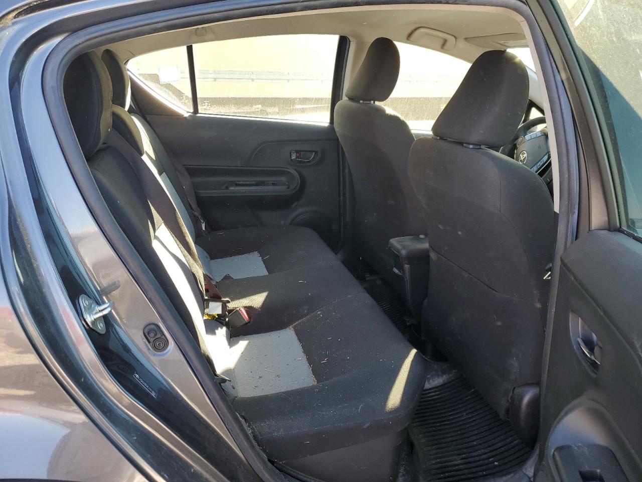 2018 Toyota Prius C VIN: JTDKDTB34J1614261 Lot: 56463545