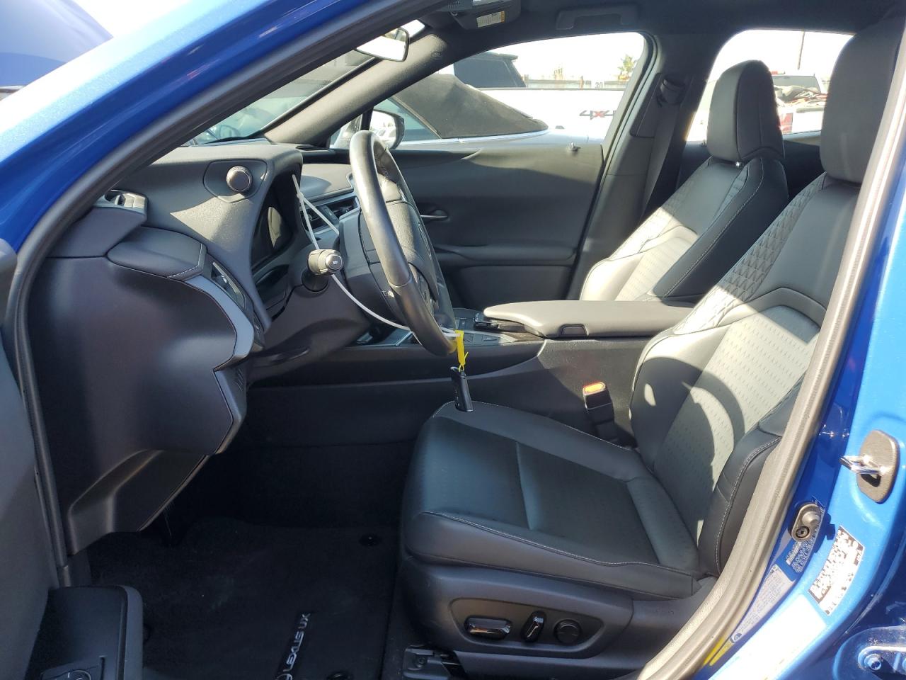 JTHX3JBH0N2049742 2022 Lexus Ux 200 Base