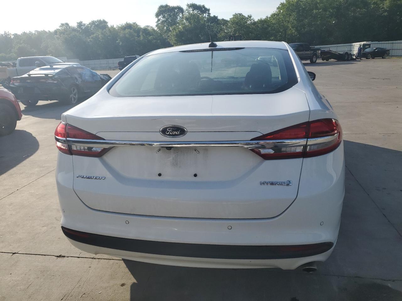 2018 Ford Fusion Se Hybrid VIN: 3FA6P0LU2JR129899 Lot: 55384615