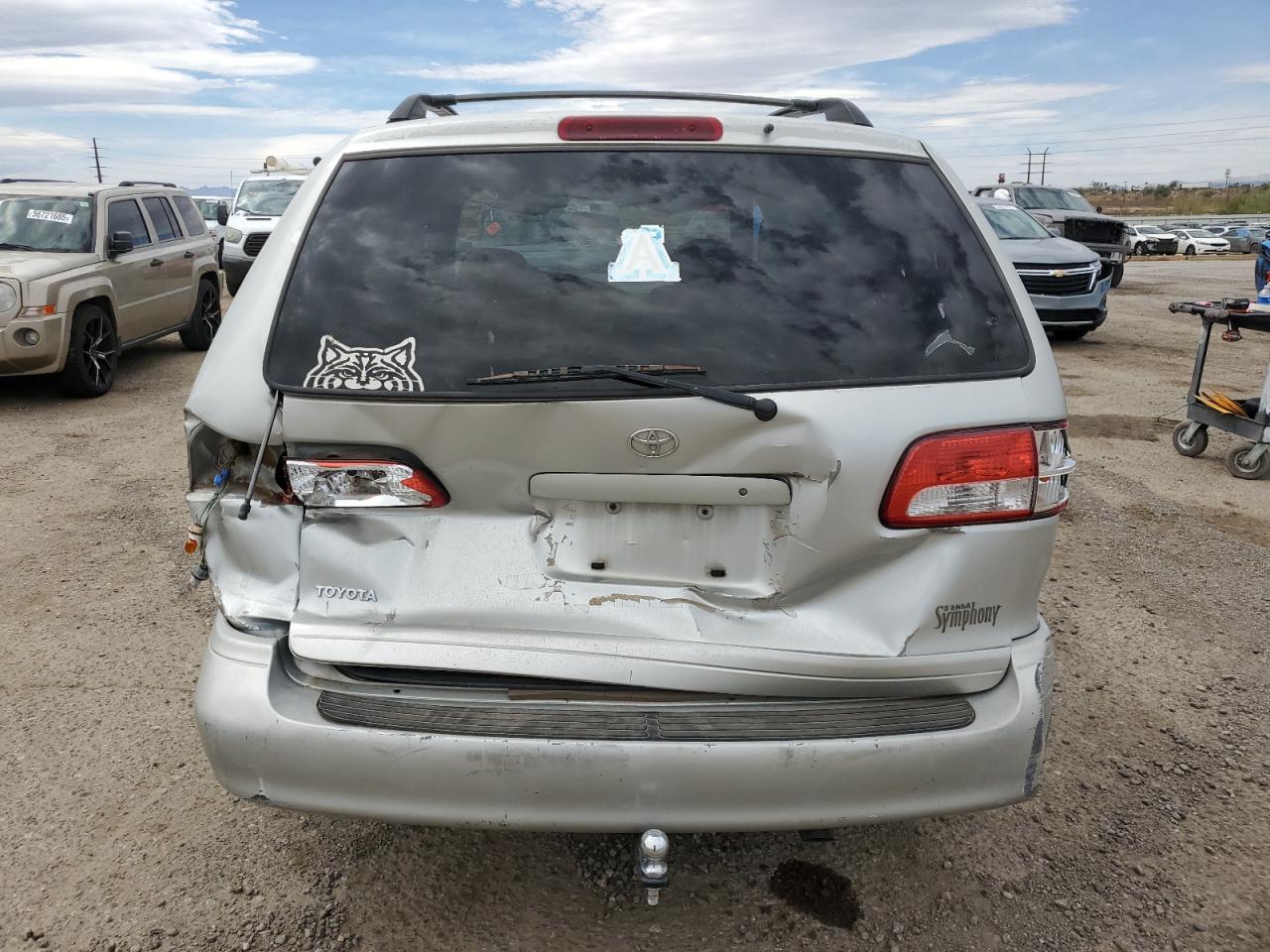 2002 Toyota Sienna Le VIN: 4T3ZF13C62U441843 Lot: 57084835