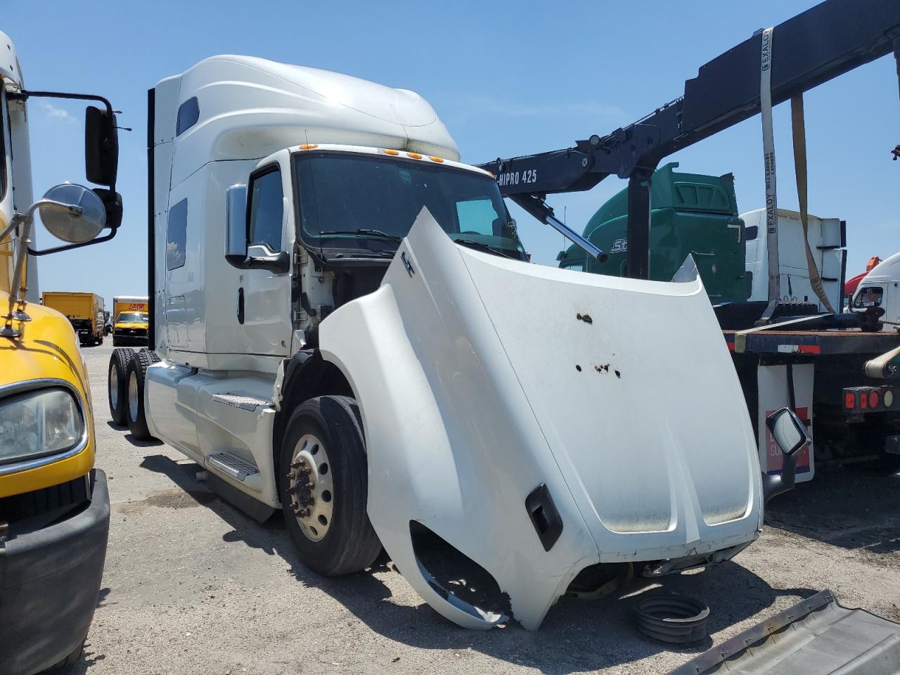 2019 International Lt625 Semi Truck for Sale in Jacksonville, FL - Front End