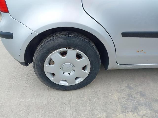 2005 VOLKSWAGEN POLO S AUT