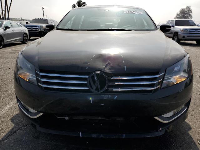 Sedans VOLKSWAGEN PASSAT 2015 Czarny