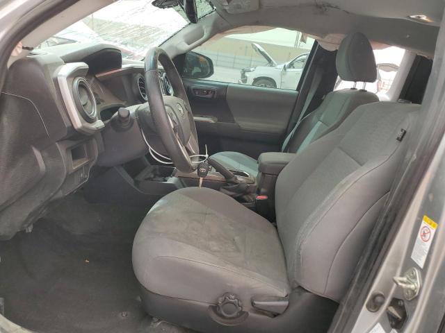  TOYOTA TACOMA 2018 Сріблястий