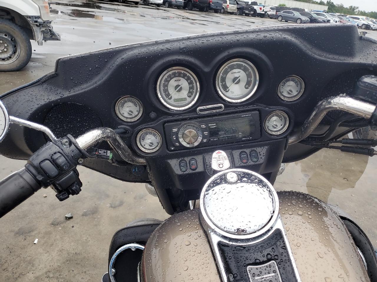 2004 Harley-Davidson Flhtcui VIN: 1HD1FCW124Y620634 Lot: 56520725