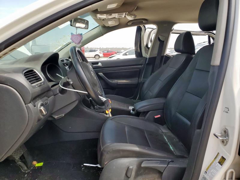 Кроссоверы VOLKSWAGEN JETTA 2012 Белый